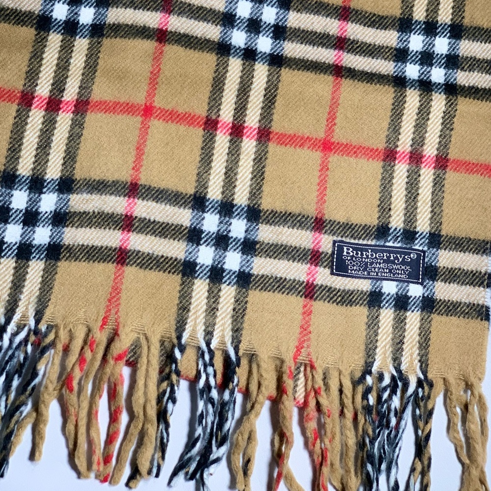 Burberrys Authentic 100% Lambswool scarf